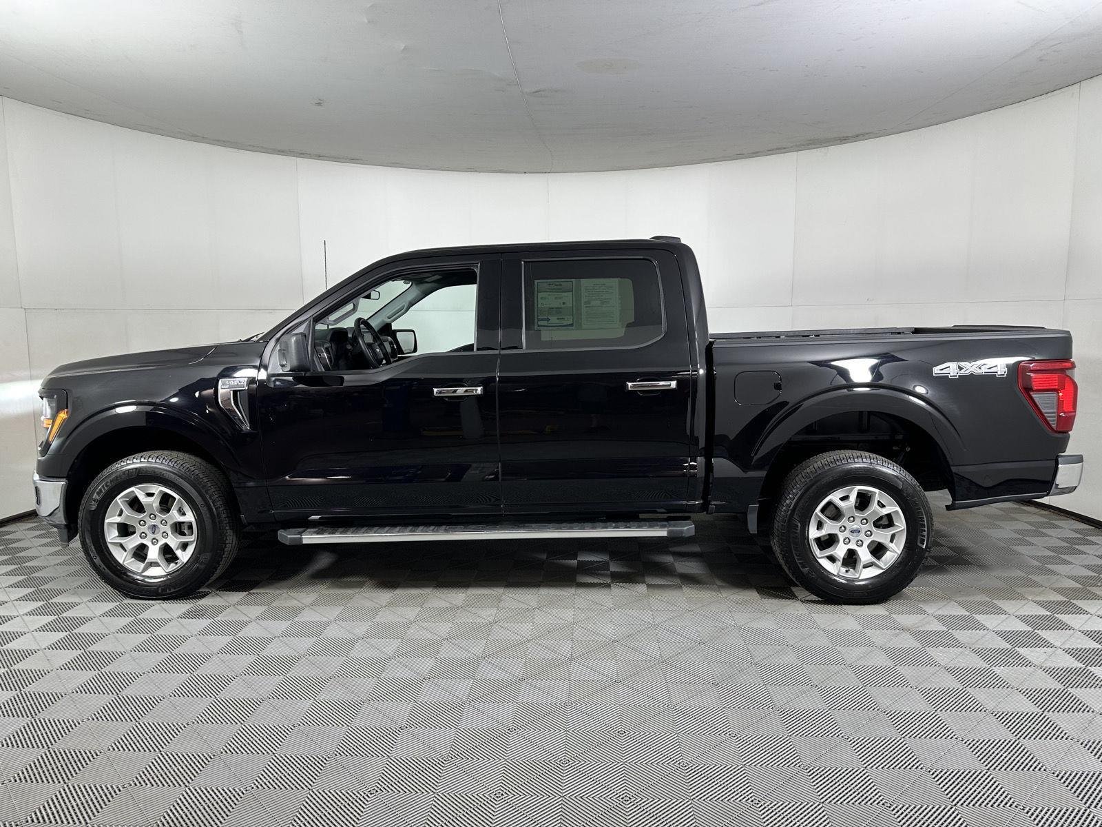 Used 2025 Agate Black Ford XLT image 9