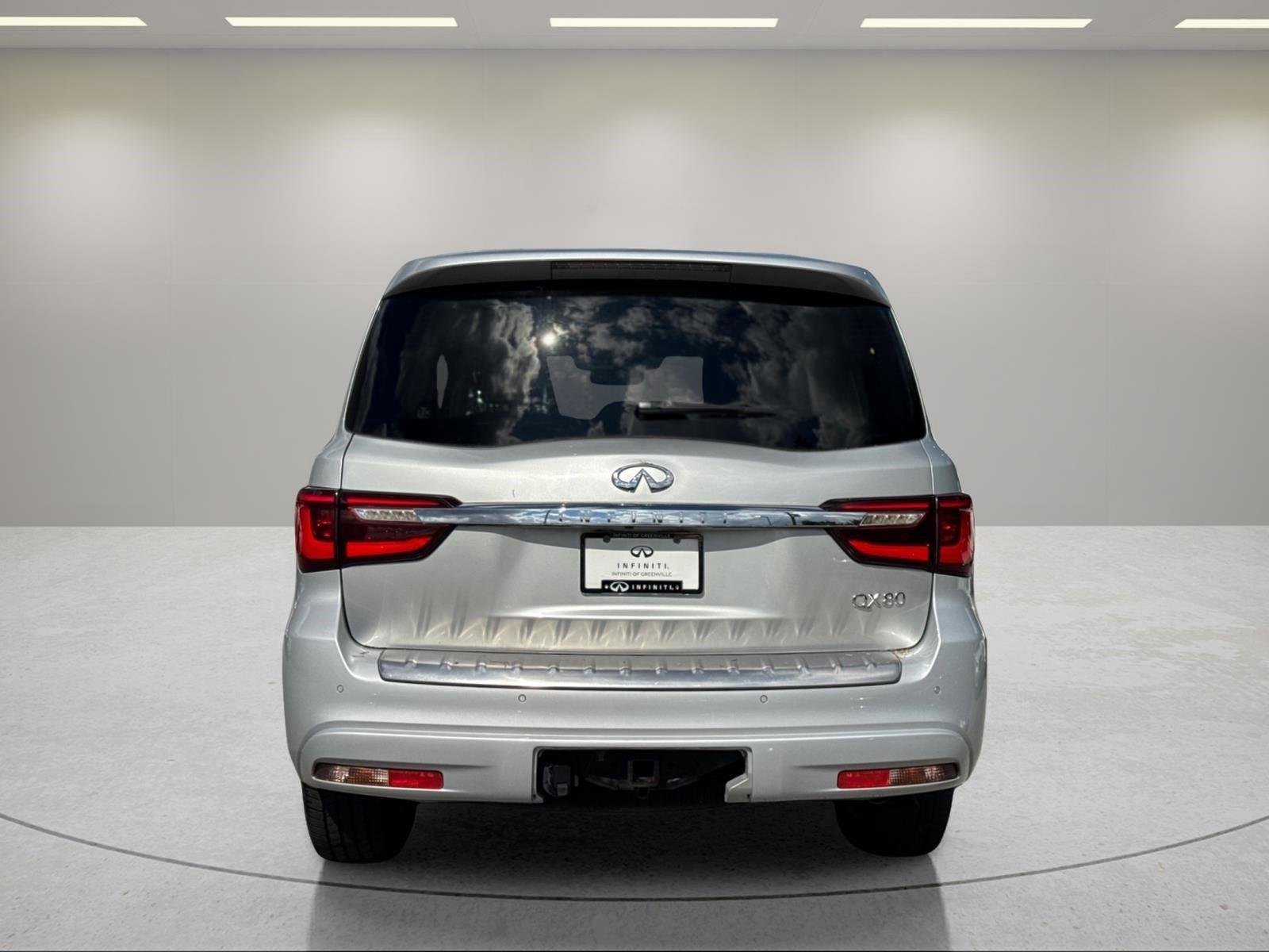 Used 2019  INFINITI  image 4