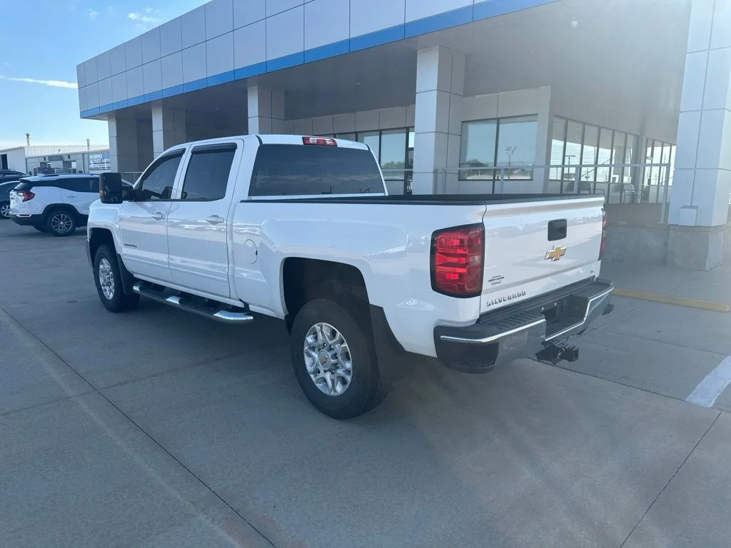 Used 2019 White Chevrolet LT image 29