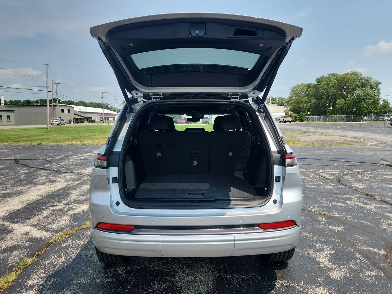New 2026 Silver Jeep Limited Reserve image 24