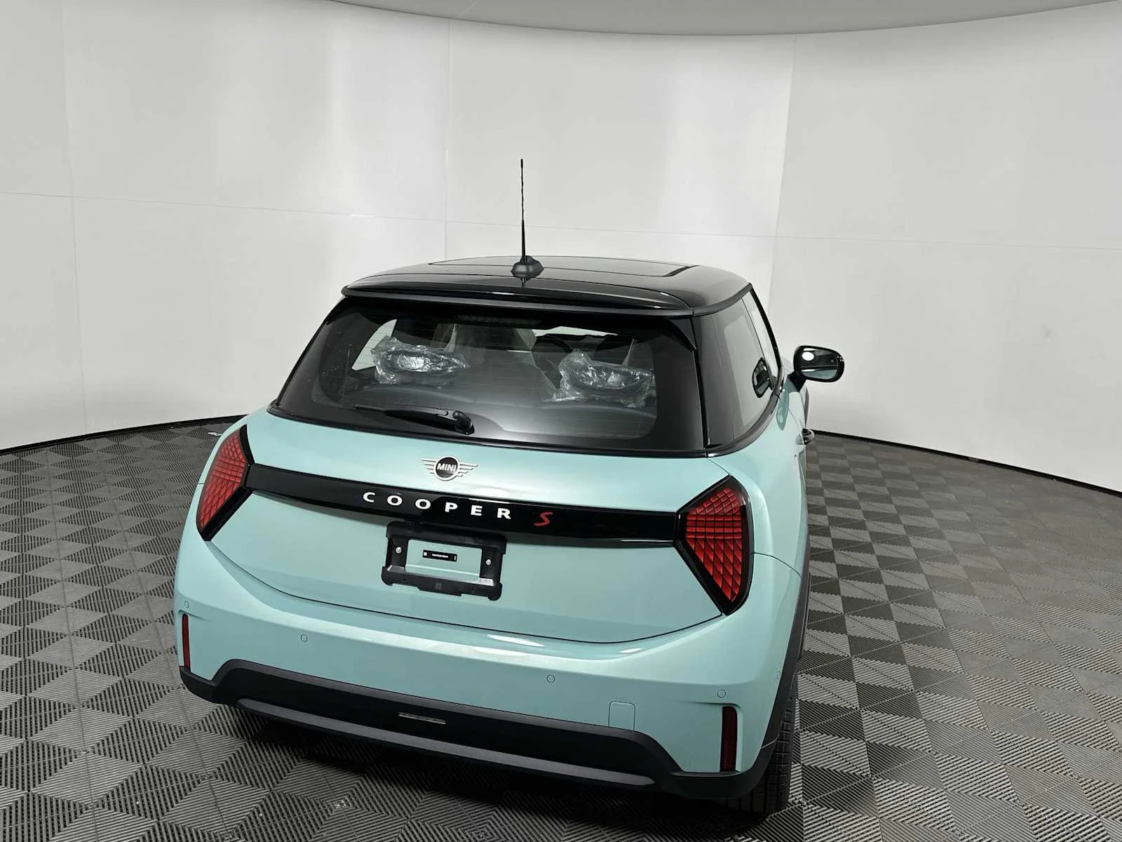New 2026 Ocean Wave Green Metallic MINI Cooper S image 9