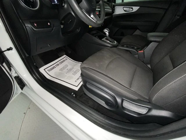 Used 2024 White Kia LXS image 12