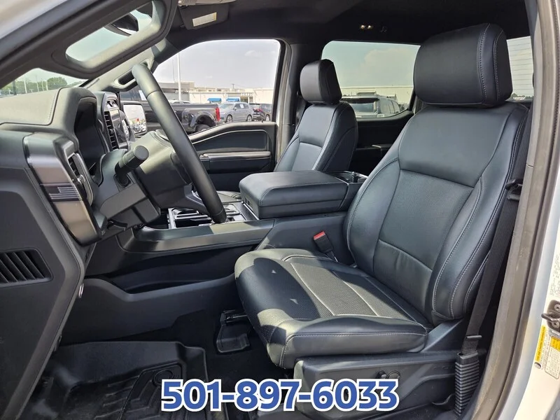 Used 2025 Oxford White FORD LARIAT 4WD SuperCrew 5.5