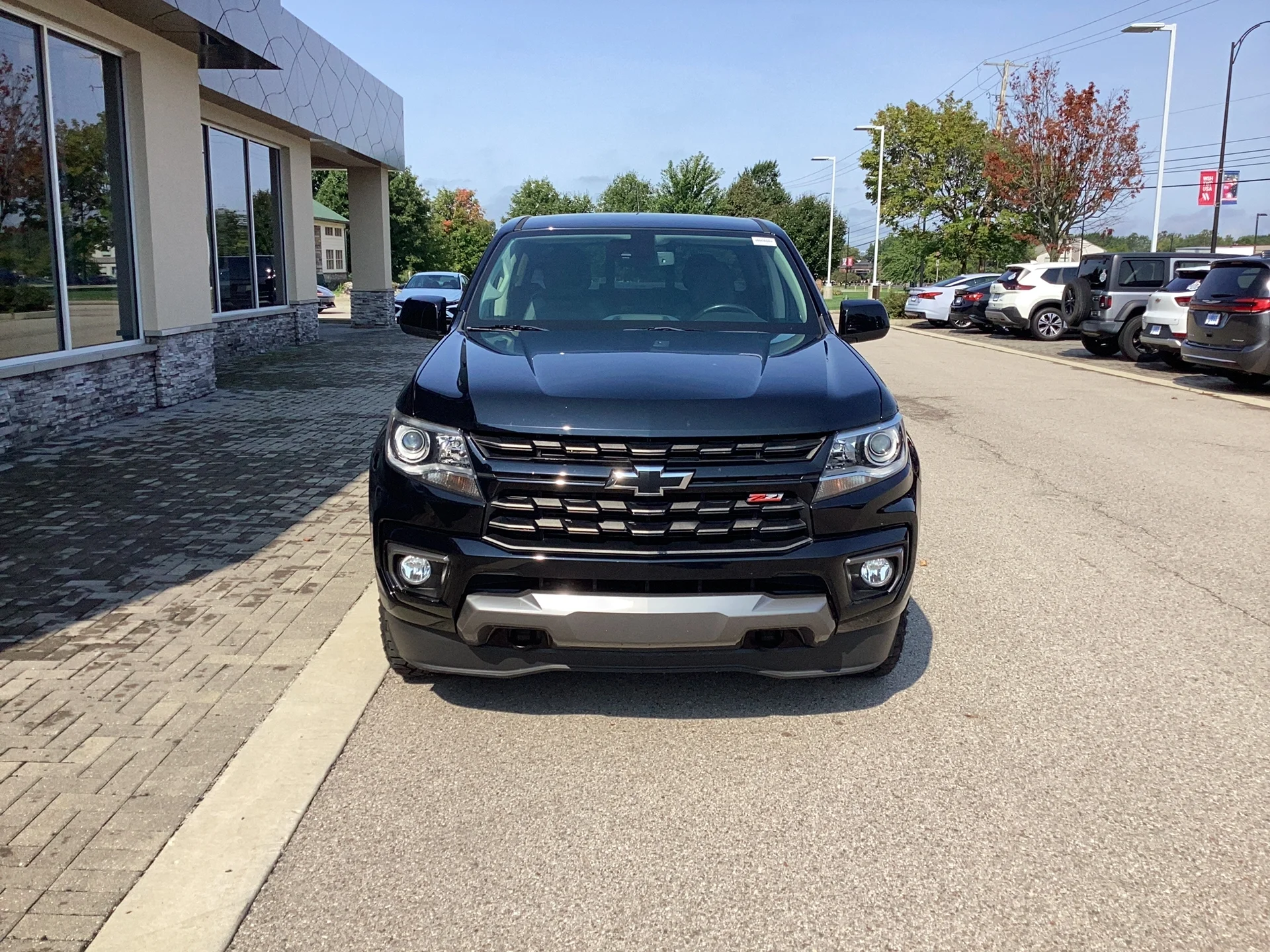 Used 2022 Black Chevrolet Z71 image 9