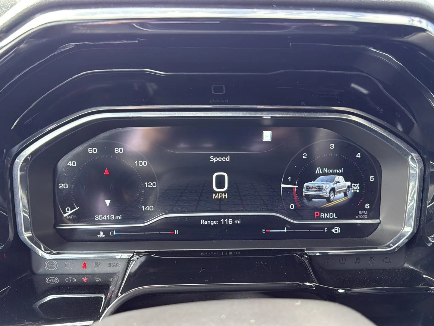 Used 2022 Onyx Black GMC Elevation image 4