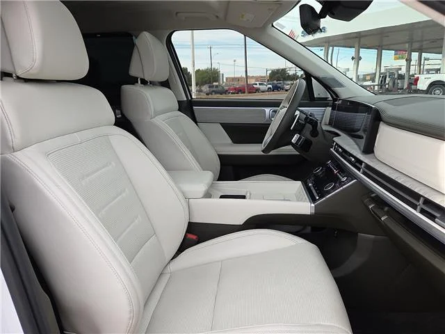 Used 2025 Serenity White Hyundai Calligraphy (DCT) Front-Wheel Drive image 13