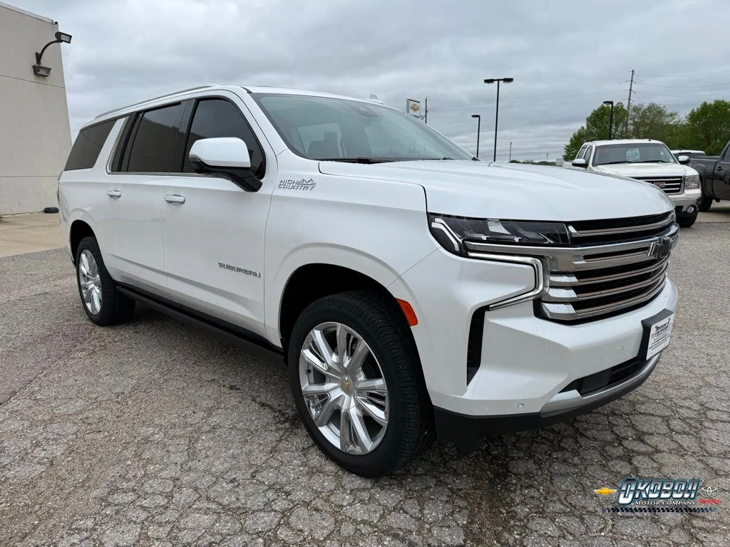 Used 2024 Beige Chevrolet High Country image 1