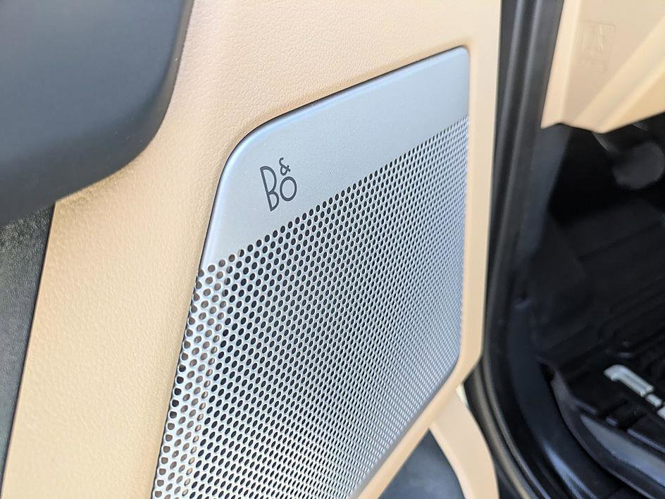 Used 2023 Antimatter Blue Metallic Ford LARIAT image 26