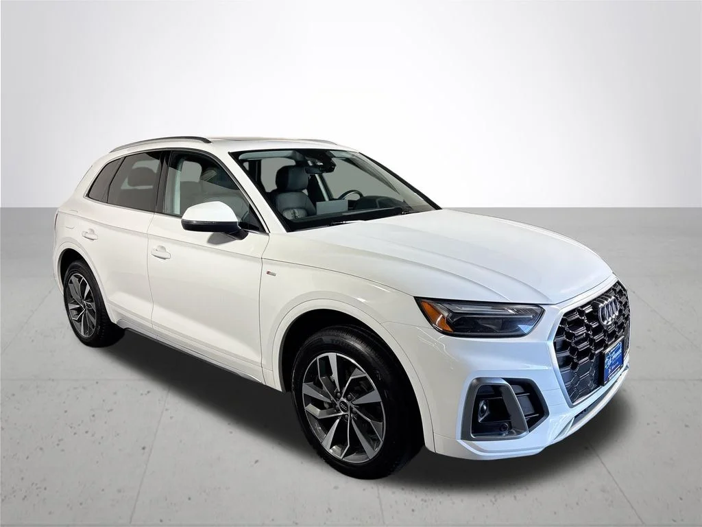 Used 2022 White Audi 45 S line Premium image 4