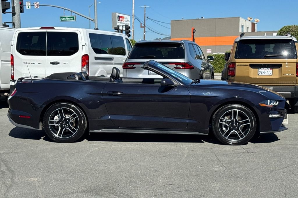 2023 Ford Mustang EcoBoost Premium photo 5