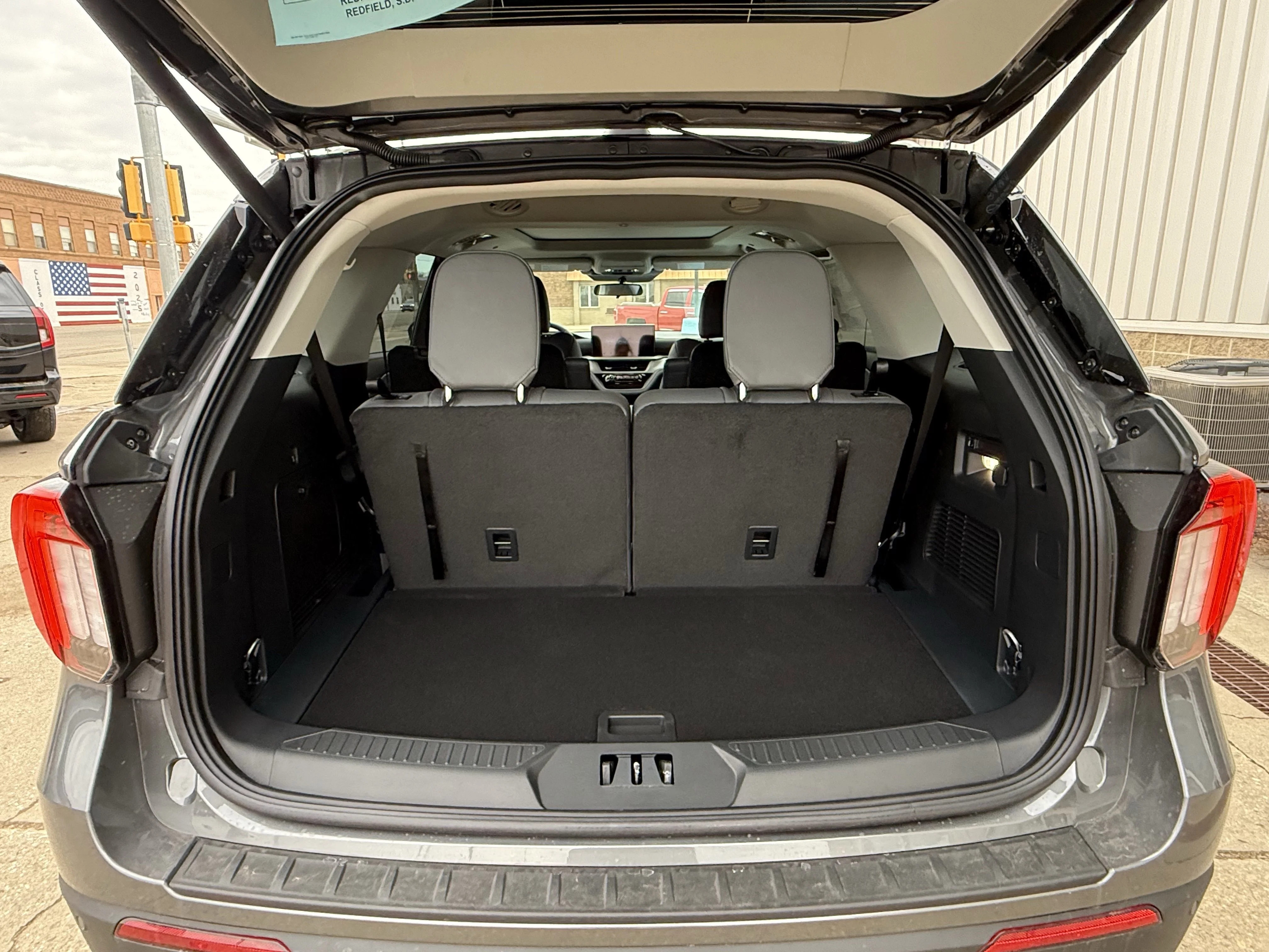 2026 Ford Explorer Active - Photo 13