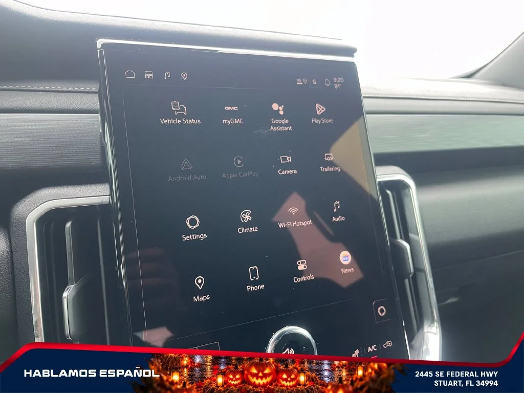 New 2026 Glacier White Tricoat GMC Elevation image 30