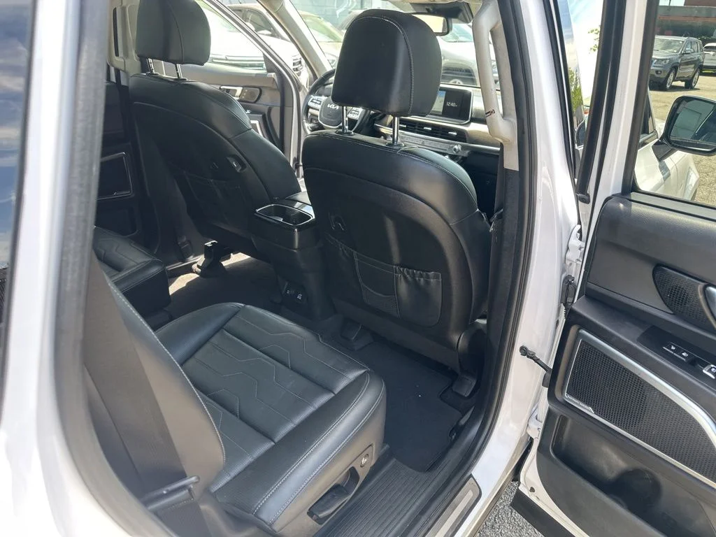 Used 2022 White Kia SX image 32