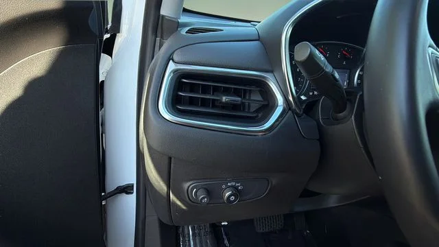 Used 2022 White Chevrolet LT image 22