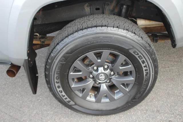 Used 2021 Silver Toyota SR5 image 33