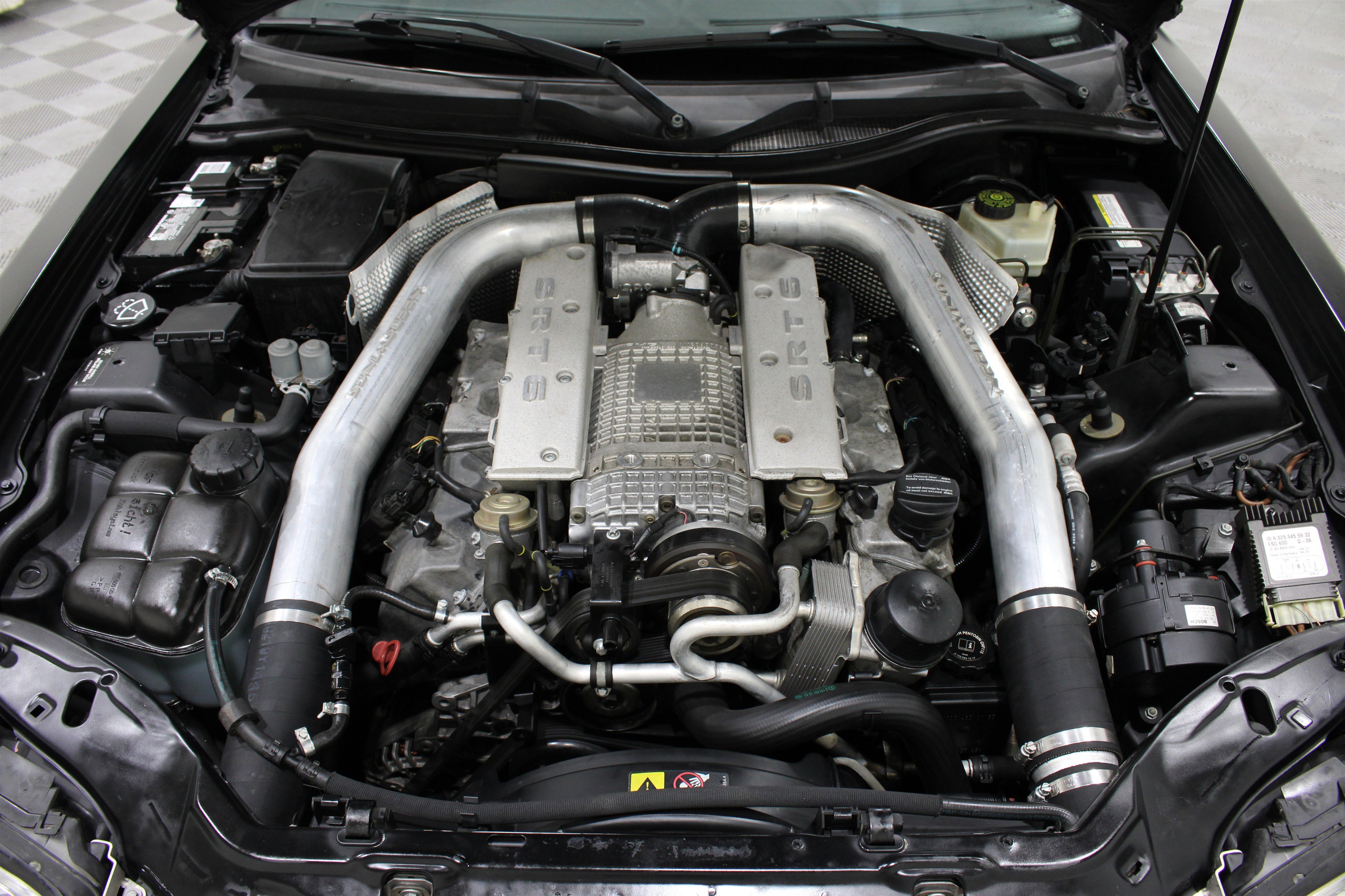 Used 2005 Black Chrysler SRT6 image 31