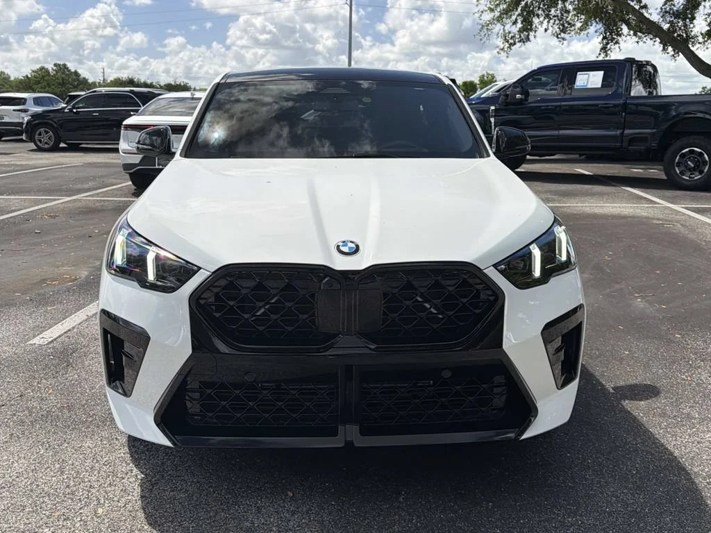 New 2026 Alpine White BMW xDrive28i image 9