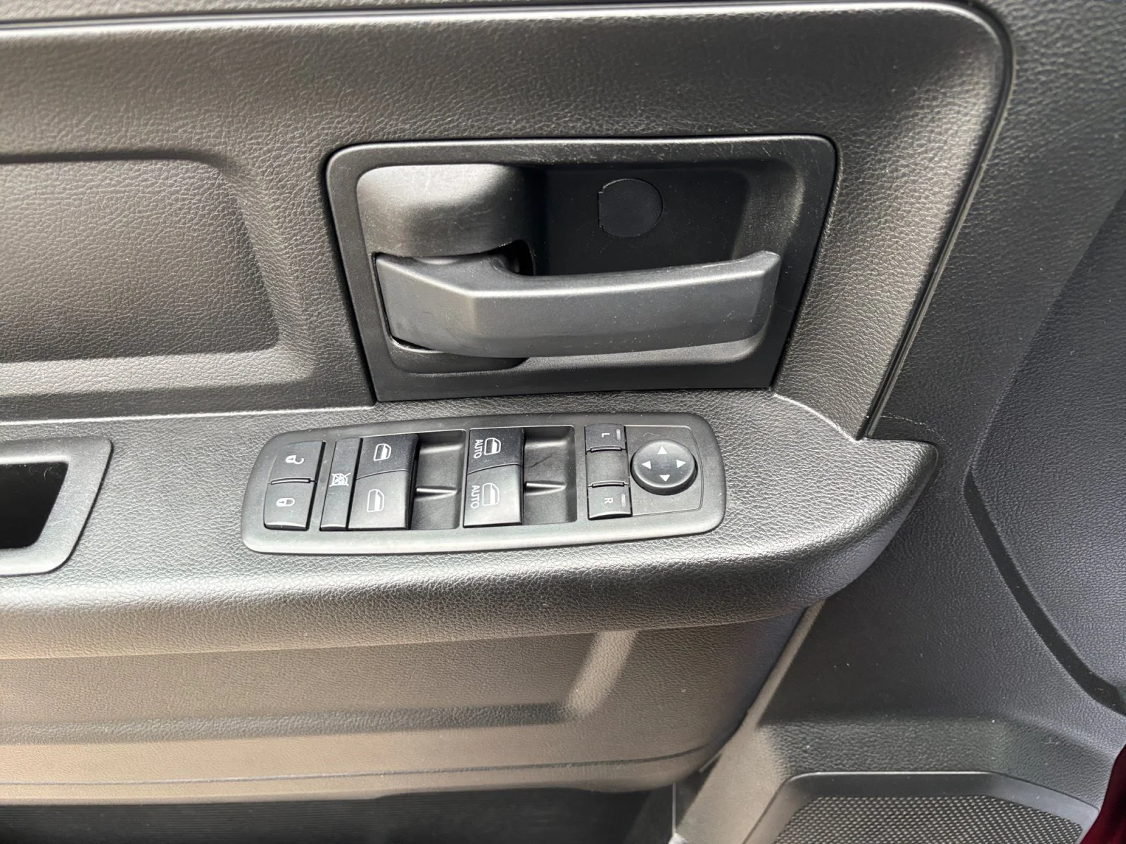 Used 2019 RED PEARL Ram Express image 11