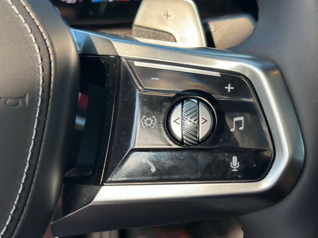 Used 2025 Black BMW 760i xDrive image 32