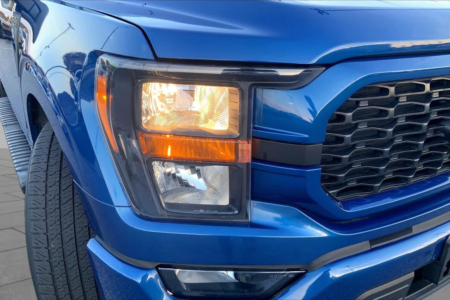 Used 2023 Atlas Blue Metallic Ford XL image 25