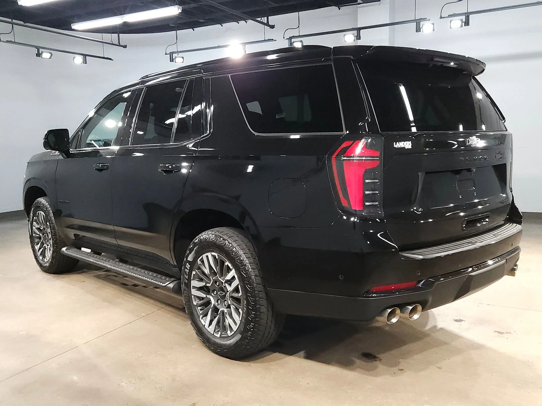Used 2025 Black Chevrolet Z71 image 5