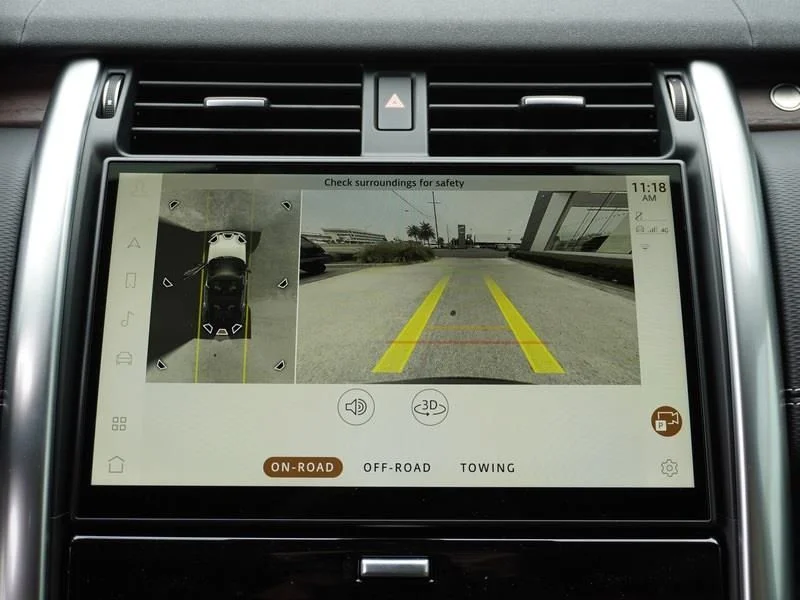 New 2024 Varesine Blue Land Rover Dynamic SE image 12
