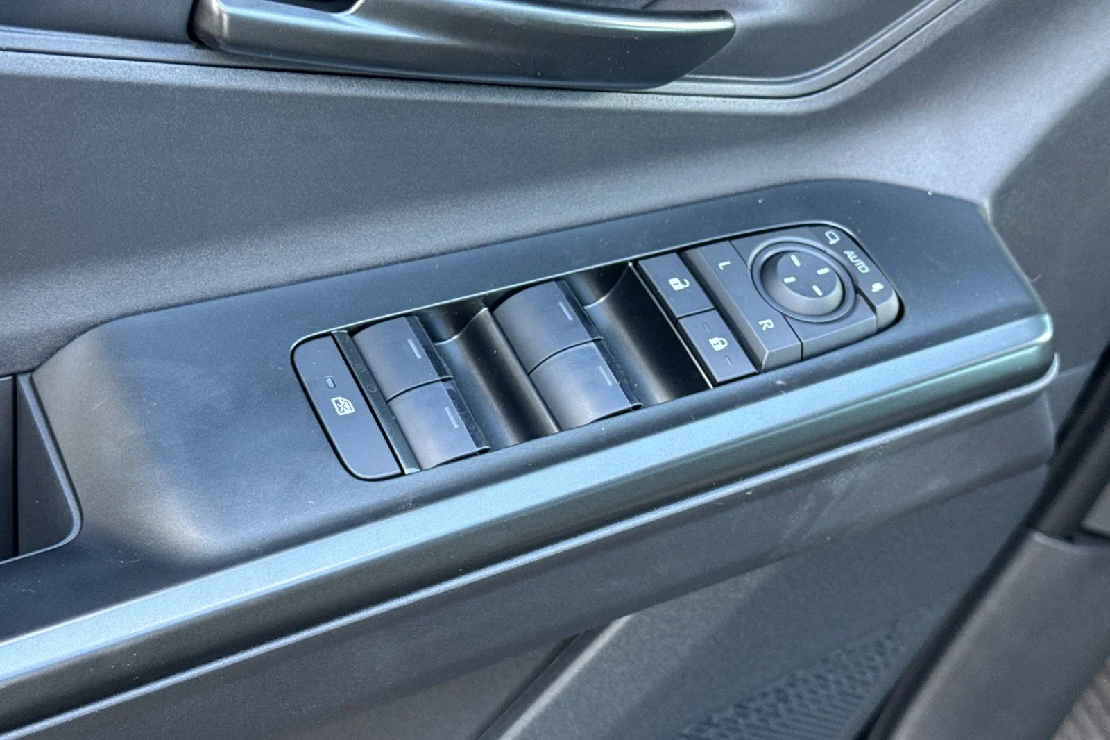 New 2026  Toyota XLE Plus image 19
