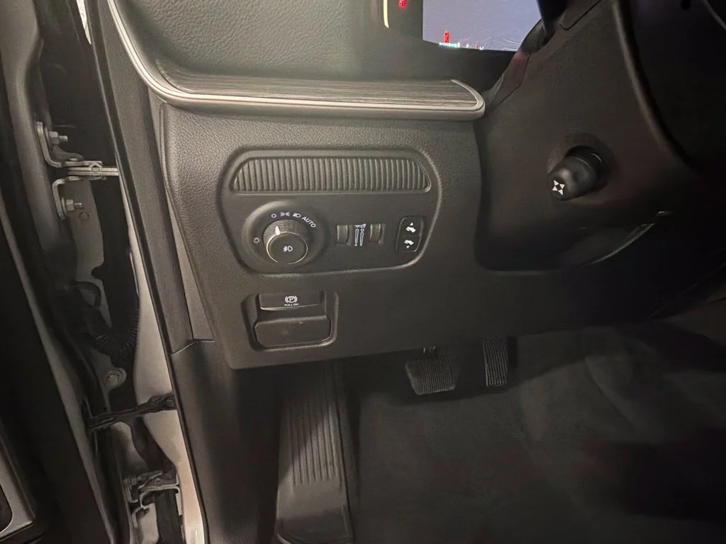 Used 2024 Silver Zynith Jeep Series II image 31