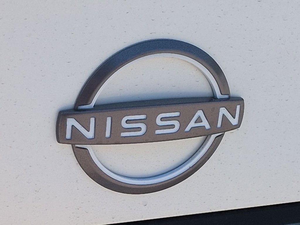 New 2026 Aspen White TriCoat / Super Black Two-tone Nissan SR image 13
