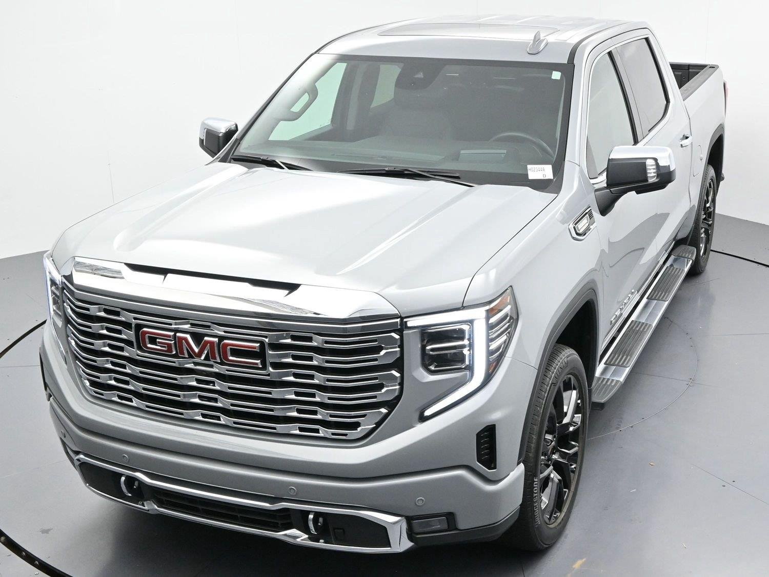 Used 2025 Thunderstorm Gray GMC Denali image 39