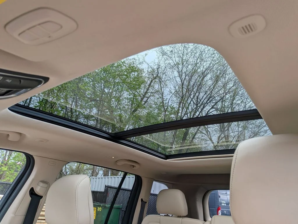 Used 2022 Black Jeep Limited image 23