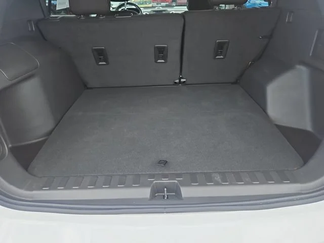 Used 2024 Summit White Chevrolet LT image 22