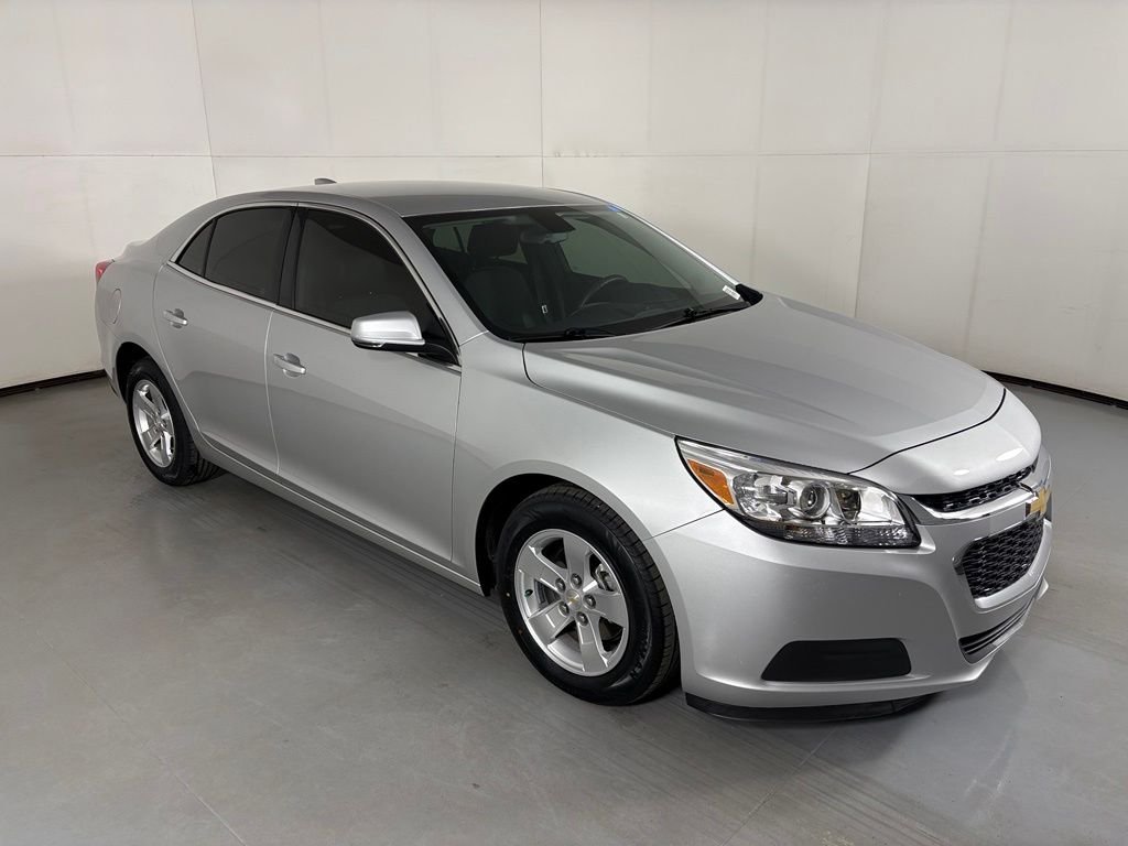 Used 2015 Silver Chevrolet LT image 2