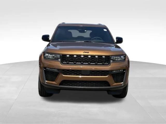 New 2026 Copper Shino Metallic Clear-Coat Exterior Paint Jeep Limited image 3