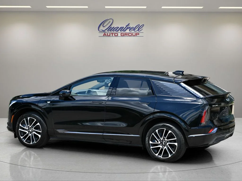 Used 2025 BLACK RAVEN Cadillac Sport image 7