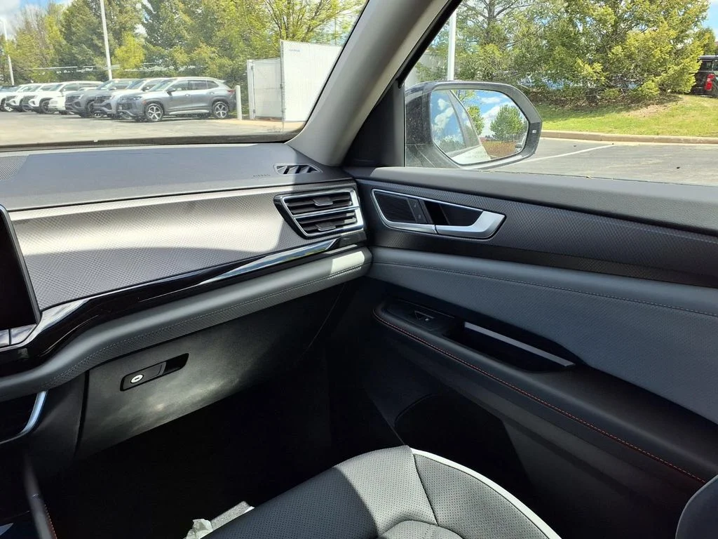 New 2026 Opal White Pearl Volkswagen Peak Edition image 23