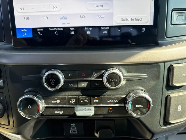 2025 Ford F-150 XLT - Photo 26