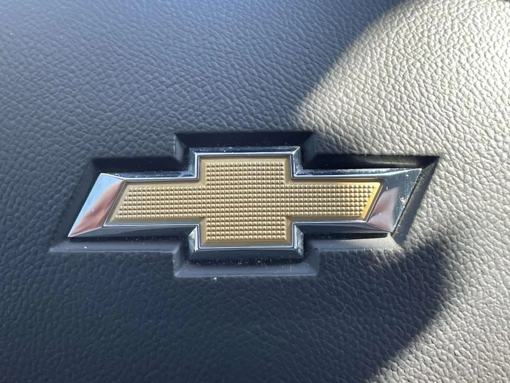 Used 2023 Sterling Gray Metallic Chevrolet LT image 30
