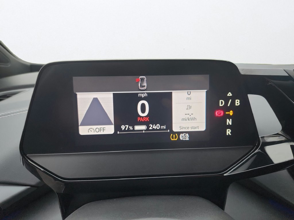 Used 2023 Silver Volkswagen Pro image 11