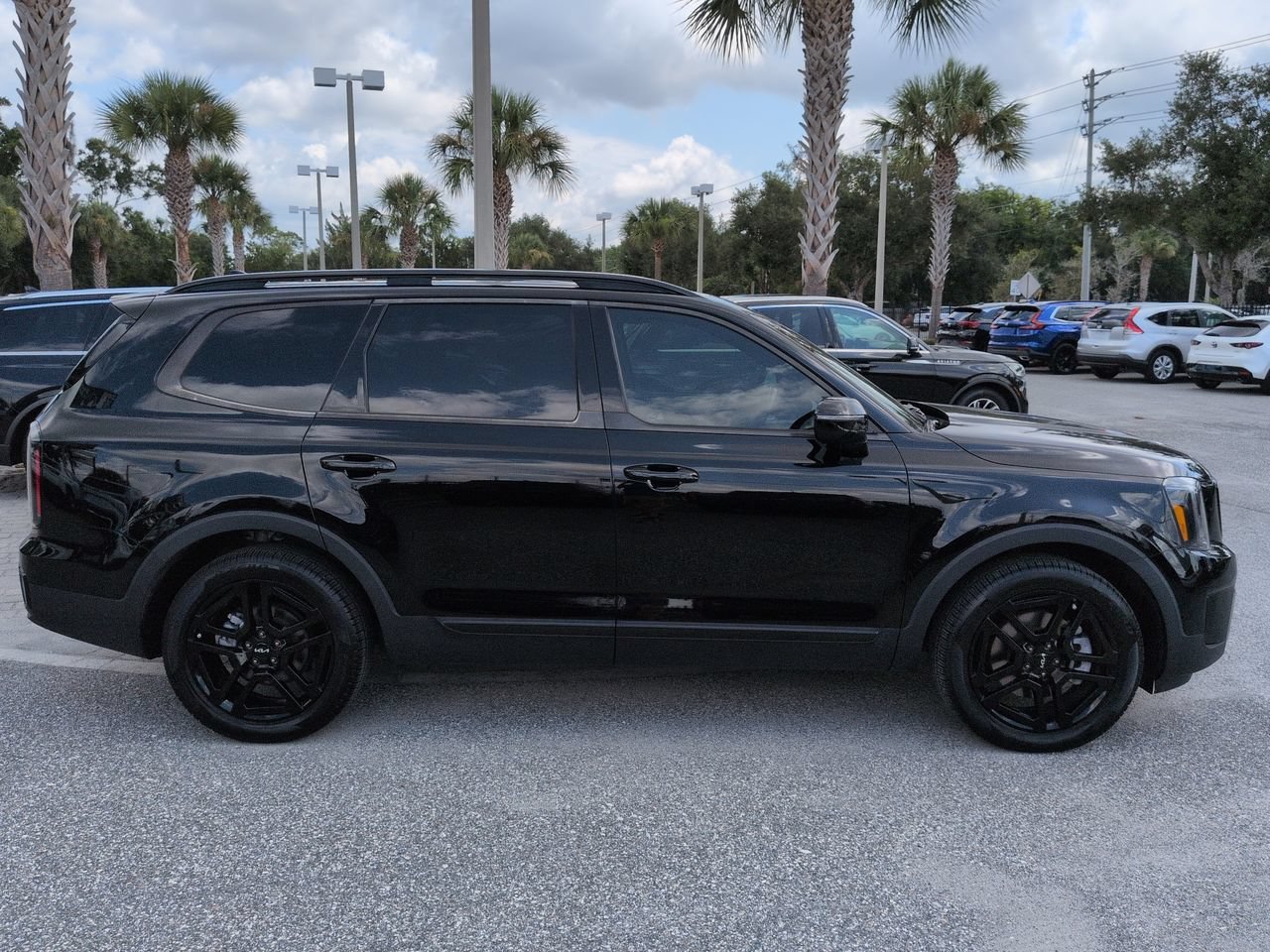 Certified Used 2023 Ebony Black Kia SX X-Line image 4