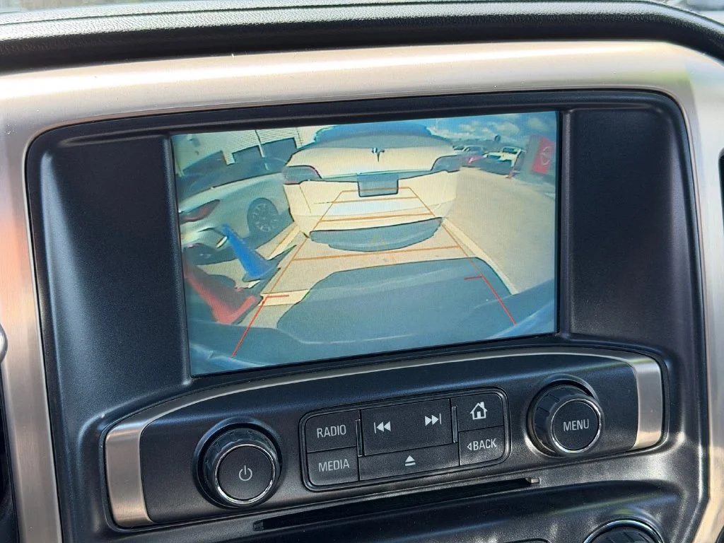 Used 2018 White GMC Denali image 20