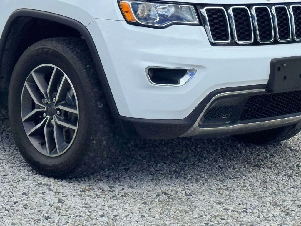 Used 2022 White Jeep Limited image 5