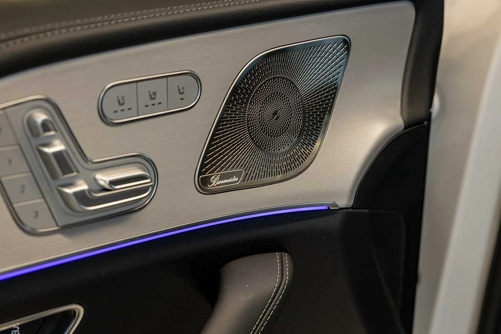 New 2026 Polar White Mercedes-Benz AMG® GLE 53 4MATIC+ SUV image 11