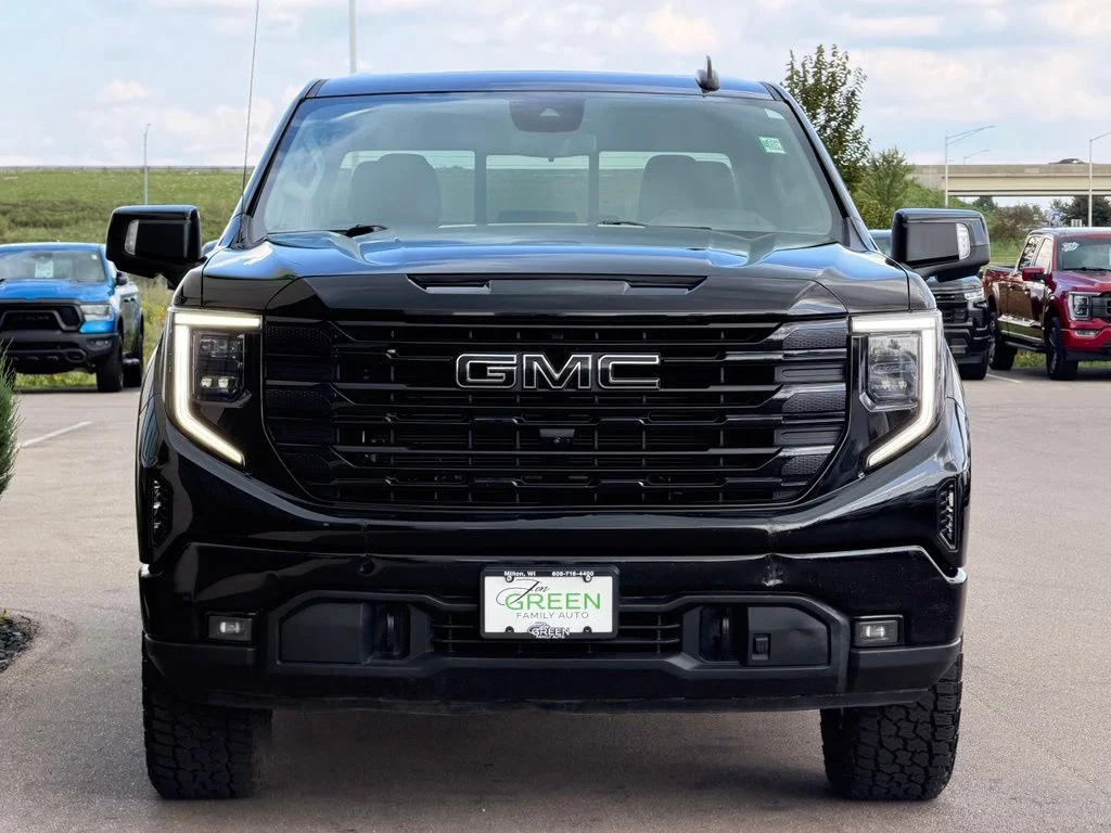 Used 2022 Black GMC Elevation image 6