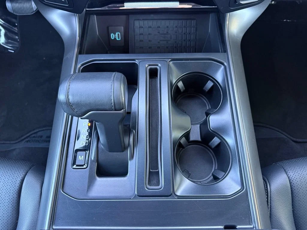 Used 2024 Gray Ford LARIAT image 22