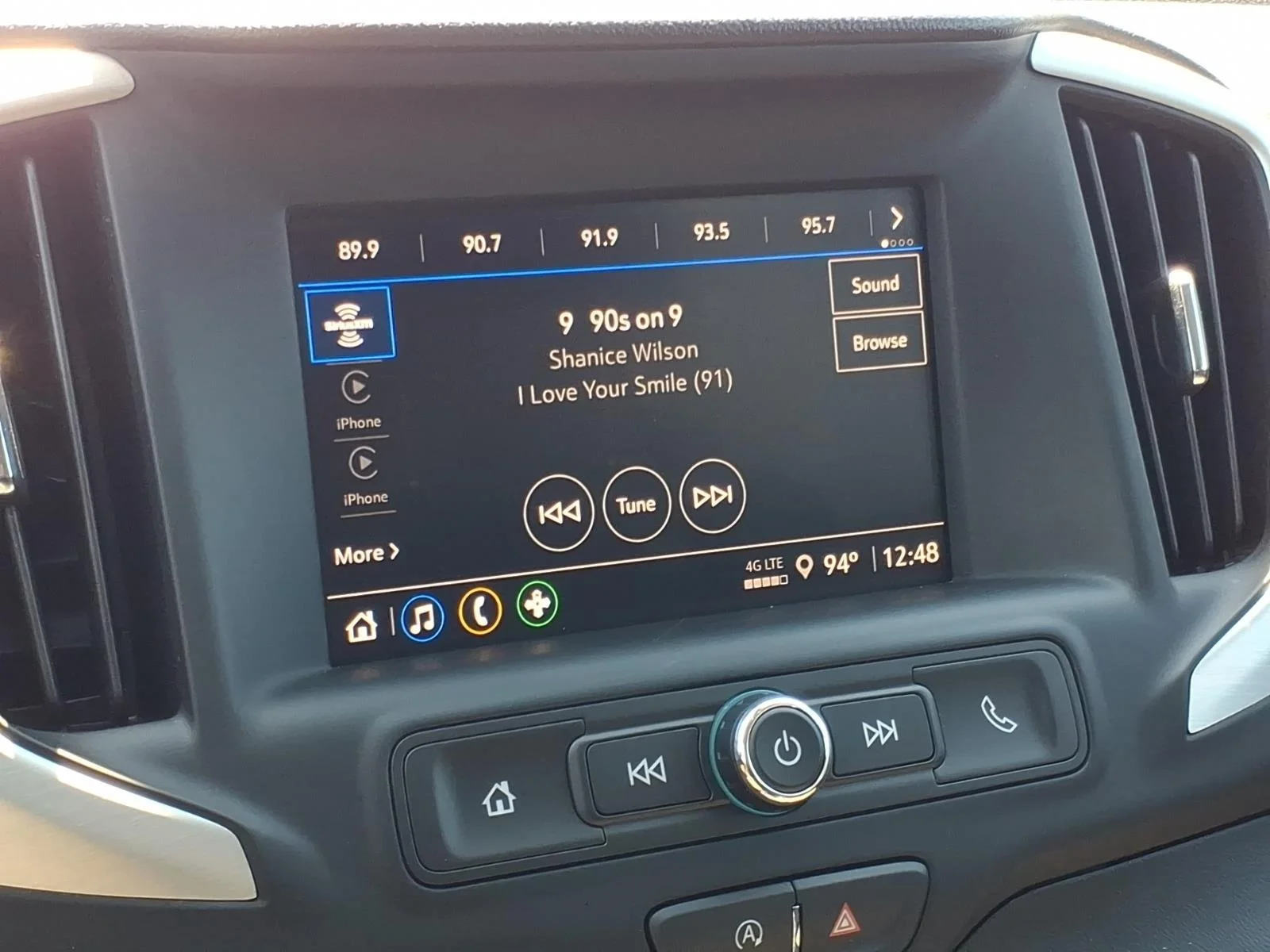 Used 2024 Summit White GMC SLE image 21