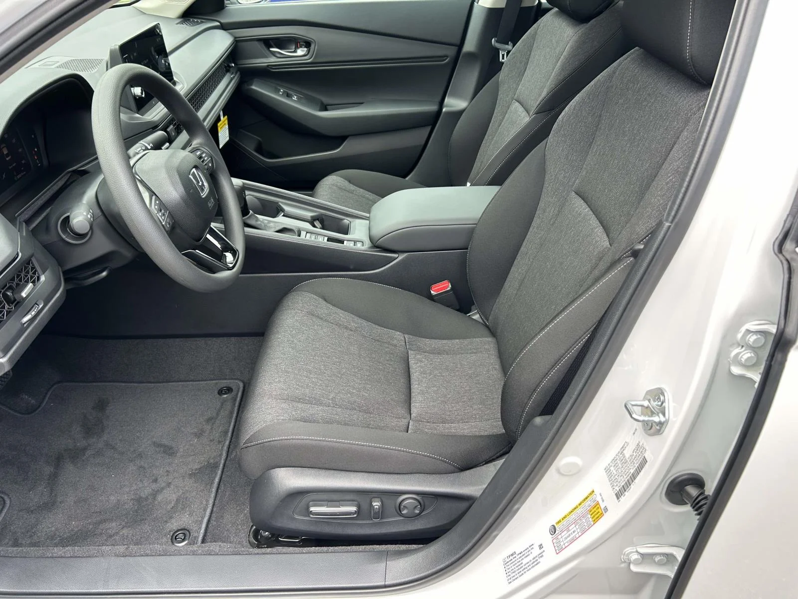 New 2026 Platinum White Pearl Honda SE CVT image 7