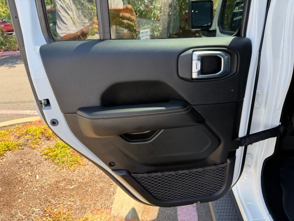 Used 2024 Bright White Clearcoat Jeep Sahara image 29
