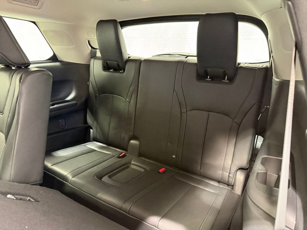 Certified Used 2026 Mineral Black INFINITI LUXE image 27