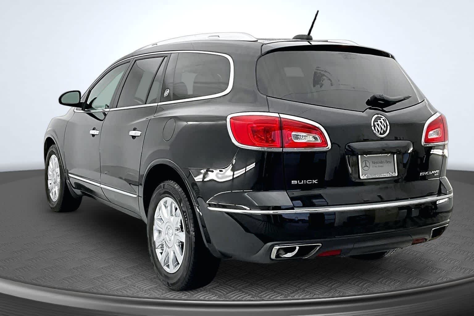 Used 2017 Ebony Twilight Metallic Buick Premium image 4